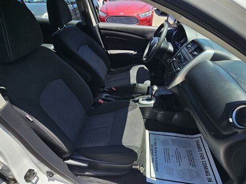 Used 2018 Nissan Versa SV FWD image 5