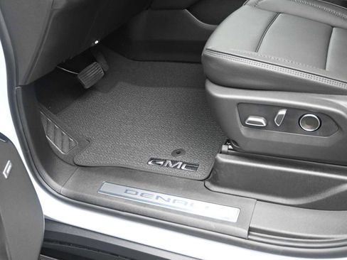 New 2026 GMC Yukon Denali w/ Denali Reserve Package image 29