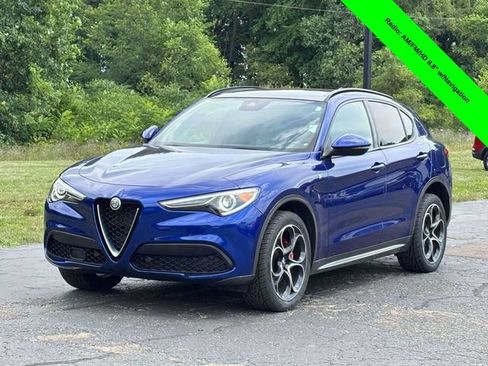 Used 2023 Alfa Romeo Stelvio Ti AWD/4WD image 32
