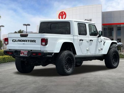 Used 2021 Jeep Gladiator Rubicon AWD/4WD image 4