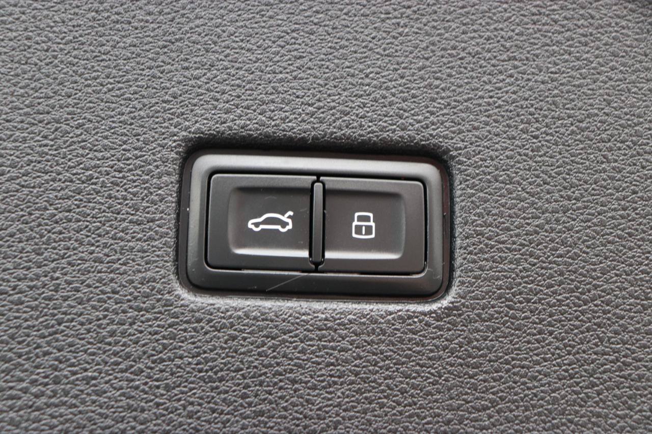 Used 2019 Audi Q8 Prestige AWD/4WD image 68