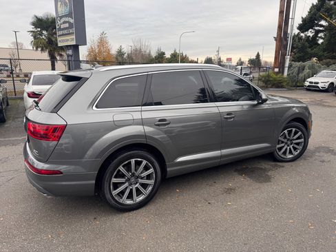 Used 2017 Audi Q7 3.0T Premium image 22