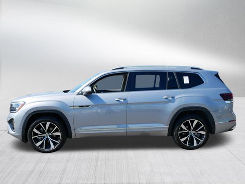 Certified 2025 Volkswagen Atlas SEL Premium R-Line AWD/4WD image 4