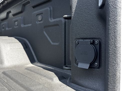 Used 2025 GMC Sierra 2500 AT4 AWD/4WD image 35