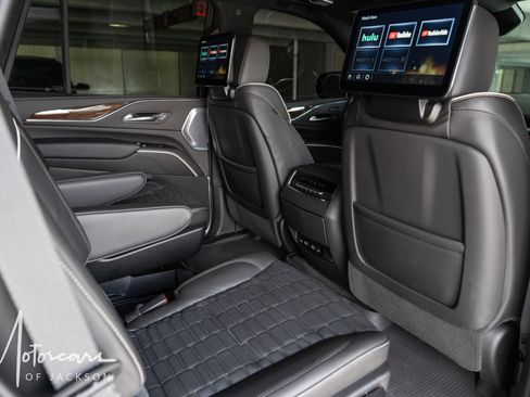 Used 2024 Cadillac Escalade Sport Platinum image 27