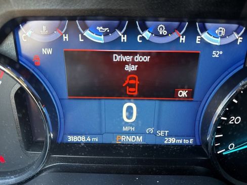 Used 2023 Ford Expedition XLT image 21