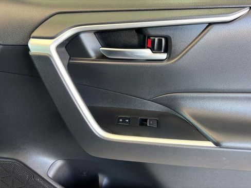 Certified 2022 Toyota RAV4 XLE Premium image 19