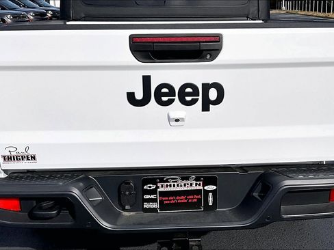 New 2025 Jeep Gladiator Sport AWD/4WD image 9