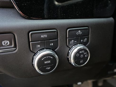 Certified 2025 GMC Sierra 1500 Elevation AWD/4WD image 18