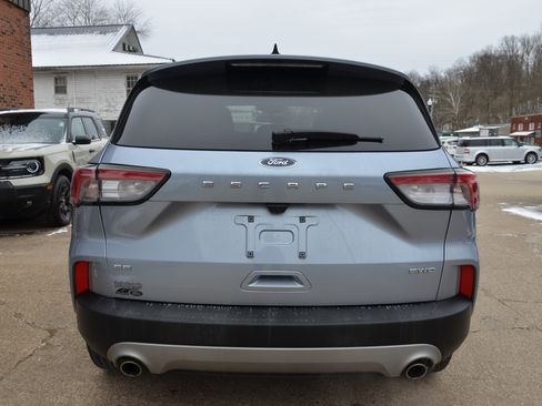 Used 2022 Ford Escape SE w/ Cold Weather Package image 5