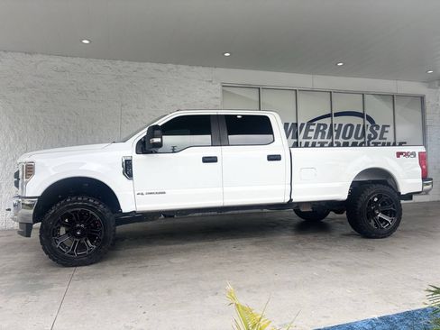 Used 2019 Ford F250 XL w/ Power Equipment Group AWD/4WD image 6