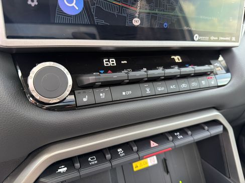 Used 2023 Toyota Tundra Limited w/ TRD Off-Road Package image 19