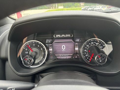 Used 2022 RAM 1500 Big Horn AWD/4WD image 22