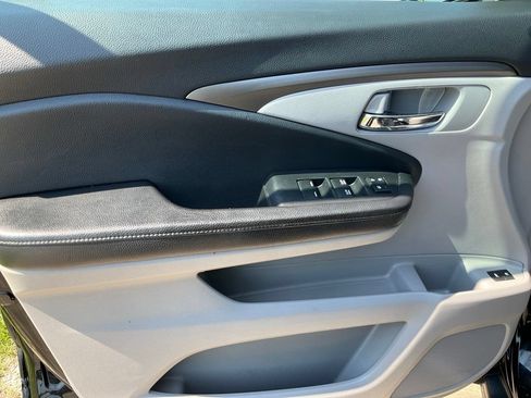 Used 2018 Honda Pilot EX-L image 29