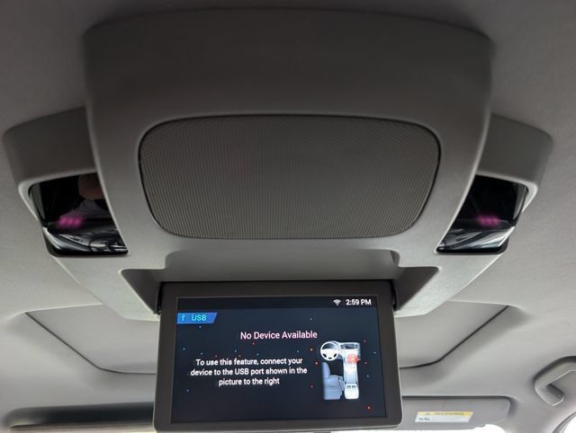 Used 2020 Honda Pilot Touring image 32