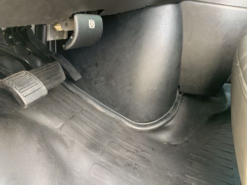 Used 2023 GMC Savana 2500 Extended RWD image 17