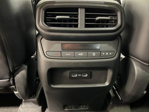 New 2025 Honda Pilot EX-L image 30