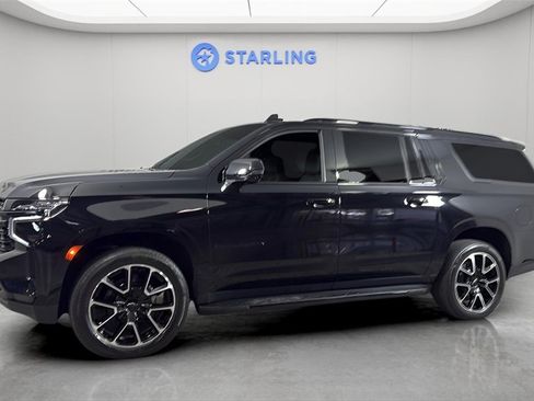 Used 2024 Chevrolet Suburban RST w/ Luxury Package image 2