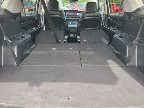 Used 2024 Hyundai Palisade Limited FWD image 16