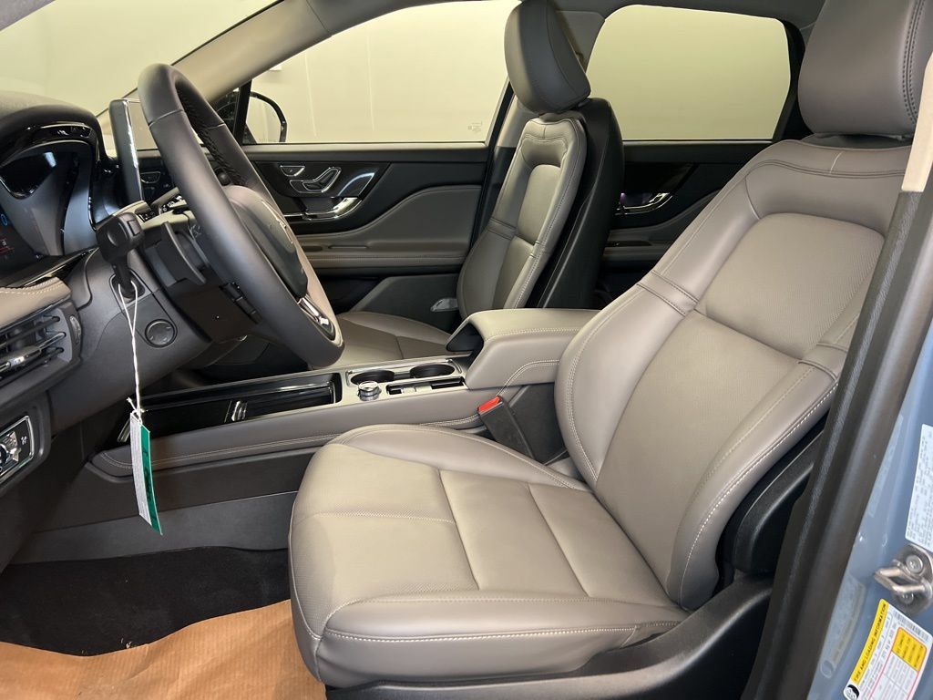 New 2025 Lincoln Corsair Grand Touring w/ Equipment Group 302A AWD/4WD image 25