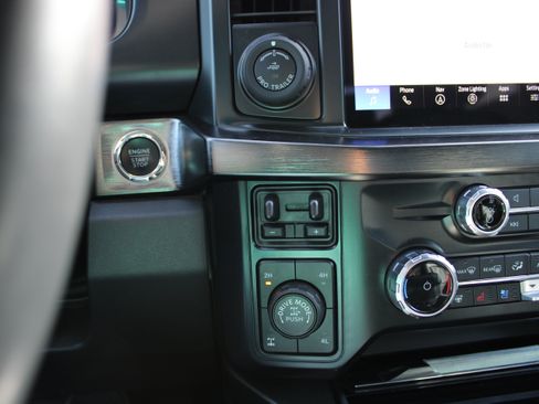 Used 2023 Ford F250 Lariat w/ Lariat Ultimate Package AWD/4WD image 22