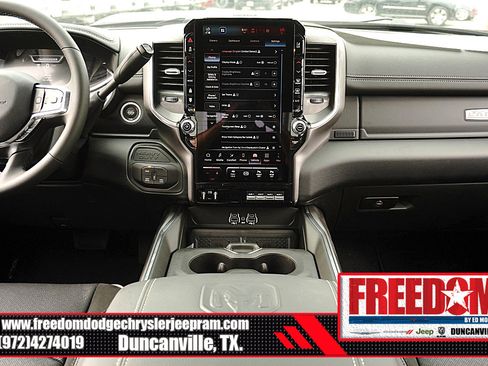 New 2026 RAM 2500 Laramie AWD/4WD image 19