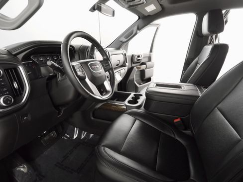 Used 2020 GMC Sierra 2500 SLE w/ SLE Value Package; image 13