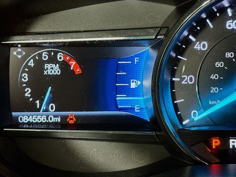 Used 2018 Ford Explorer Sport image 15