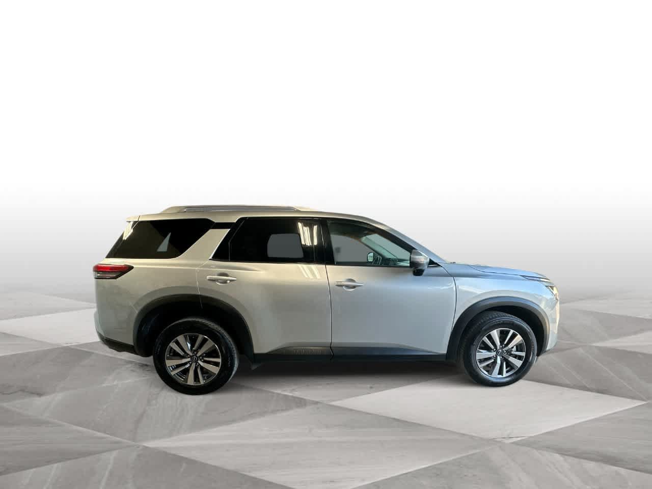 Used 2025 Nissan Pathfinder SL AWD/4WD image 9