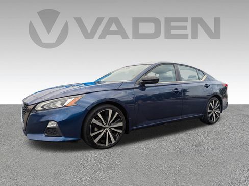 Used 2022 Nissan Altima 2.5 SR FWD image 2
