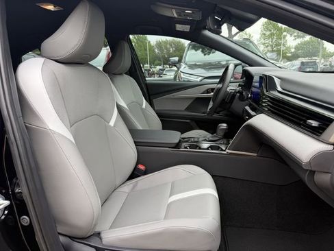 Certified 2025 Toyota Camry SE w/ Convenience Package image 27