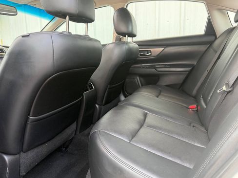 Used 2015 Nissan Altima 3.5 SL FWD image 20