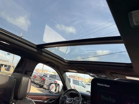 Certified 2023 GMC Yukon Denali Ultimate AWD/4WD image 13