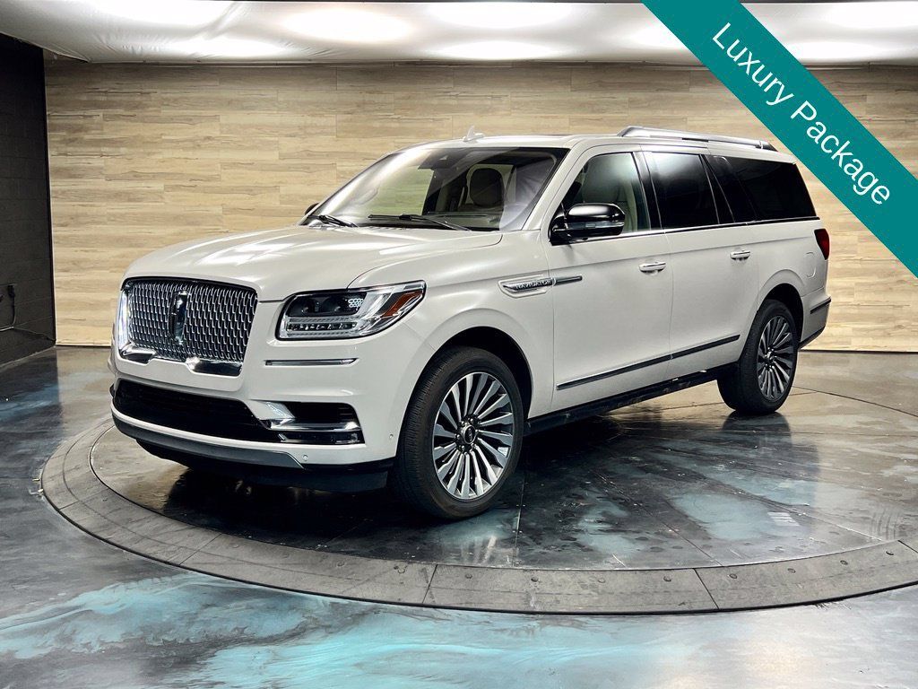 Used 2021 Lincoln Navigator L Reserve w/ Luxury Package AWD/4WD image 5