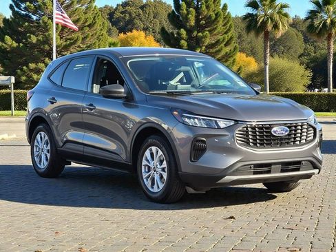 Used 2025 Ford Escape Active image 3