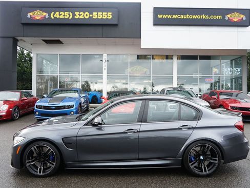 Used 2017 BMW M3 image 9