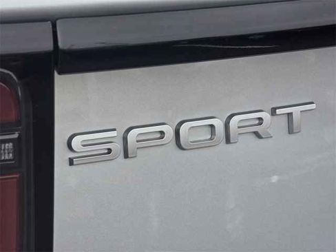 Used 2025 Land Rover Discovery Sport S image 17