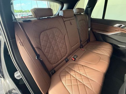 Used 2024 BMW X5 sDrive40i w/ M Sport Package RWD image 32