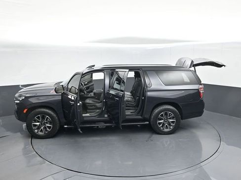 Used 2022 Chevrolet Suburban Z71 image 59