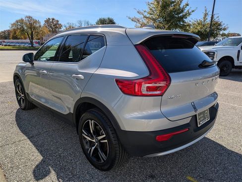 Certified 2025 Volvo XC40 B5 Core image 6