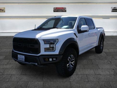 Used 2017 Ford F150 Raptor w/ Equipment Group 802A Luxury image 3
