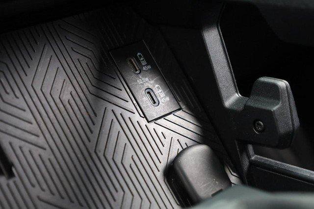 Used 2025 Toyota 4Runner SR5 AWD/4WD image 15
