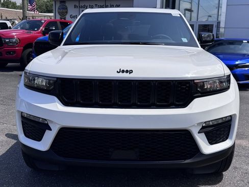 New 2025 Jeep Grand Cherokee Limited w/ Black Appearance Package image 2