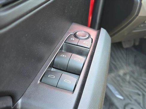 Used 2023 Chevrolet Colorado LT w/ LT Convenience Package III image 8