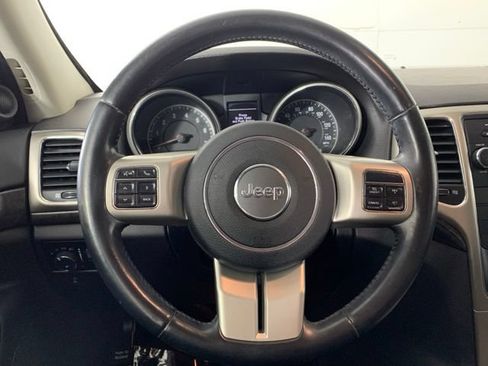 Used 2011 Jeep Grand Cherokee Laredo w/ Security & Convenience Group AWD/4WD image 31