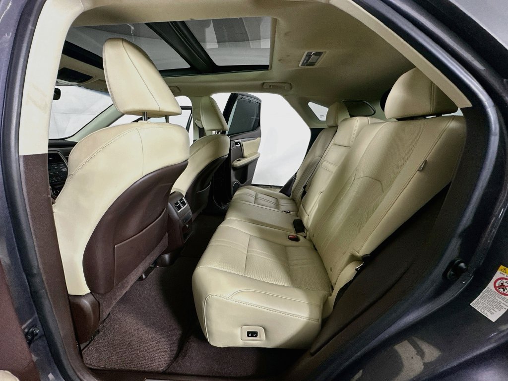Used 2019 Lexus RX 350 FWD w/ Luxury Package image 16