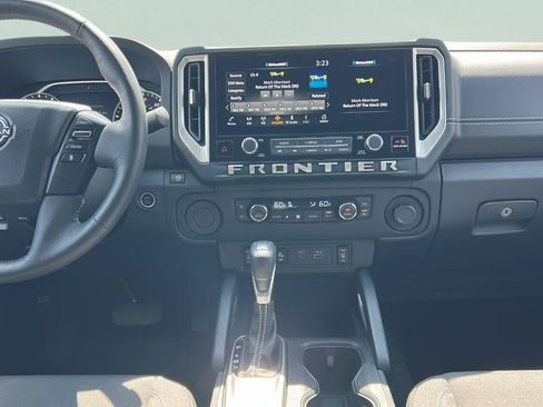 Used 2025 Nissan Frontier SV w/ SV Convenience Package RWD image 22