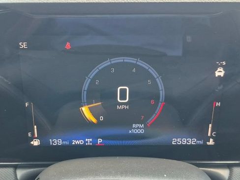 Used 2025 Chevrolet TrailBlazer LT AWD/4WD image 7