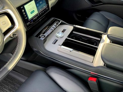 New 2025 Lincoln Navigator L Reserve w/ Jet Appearance Package image 7