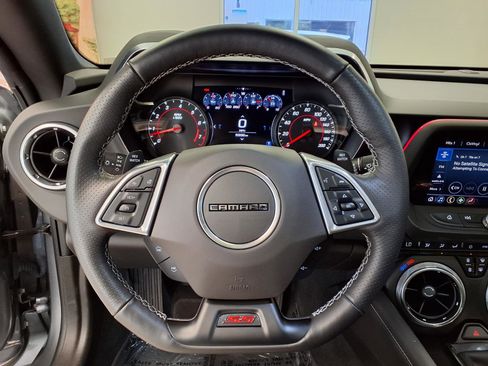 Used 2022 Chevrolet Camaro SS RWD image 27